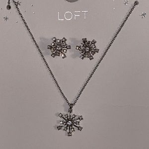 LOFT Silver Snowflake Necklace Set NWT